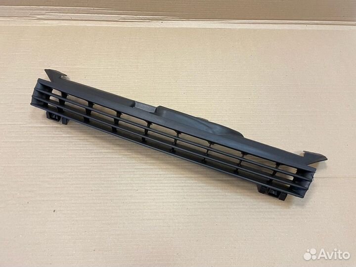 Решетка радиатора калина 1 без знака новая