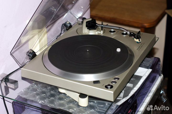 П-ль винила Technics SL-1301(2) +Technics EPC-270C
