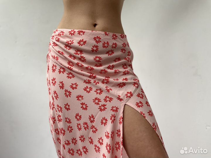 Юбка в цветочек миди Bershka М