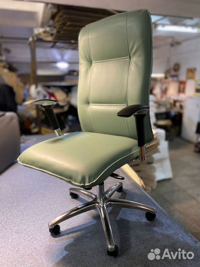 Компьютерное кресло