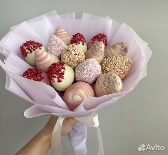 Клубника в шоколаде букет