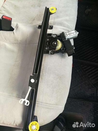 Стеклоподъемник правый Пежо боксер, Фиат дукато