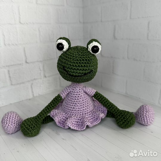 Веселый лягушонок - игрушка ручной работы