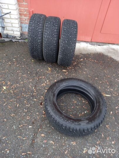 Nokian Tyres Hakkapeliitta 9 SUV 215/65 R17