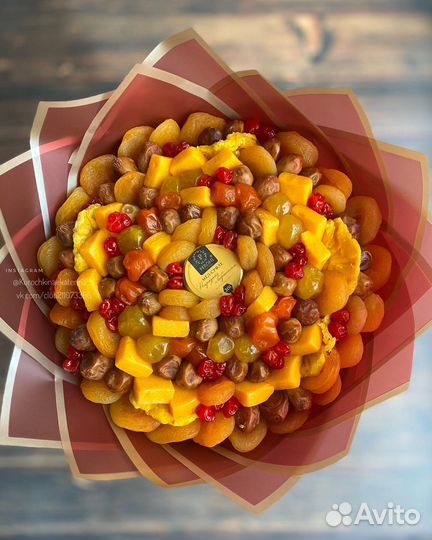 Съедобный букет из сухофруктов/орехов