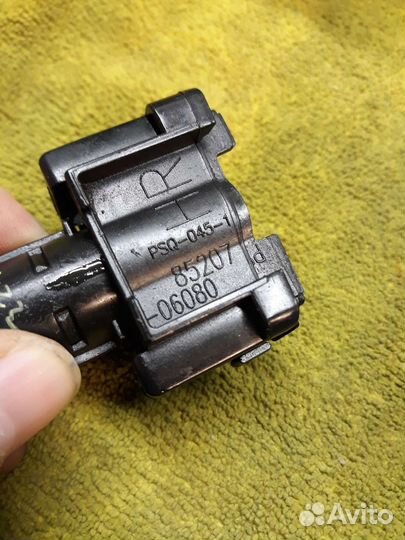 Камри форсунка Омыватель Фары правая Camry 14-18