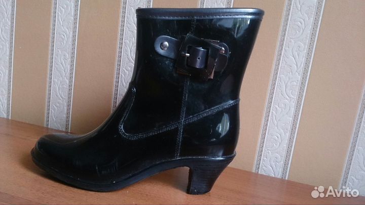 Резиновые сапоги как новые, 39-40 размер