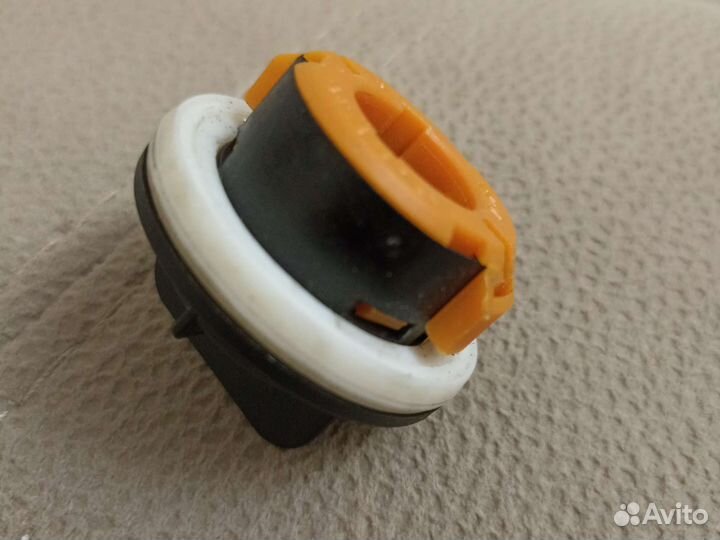 Патрон поворотника рено логан 2