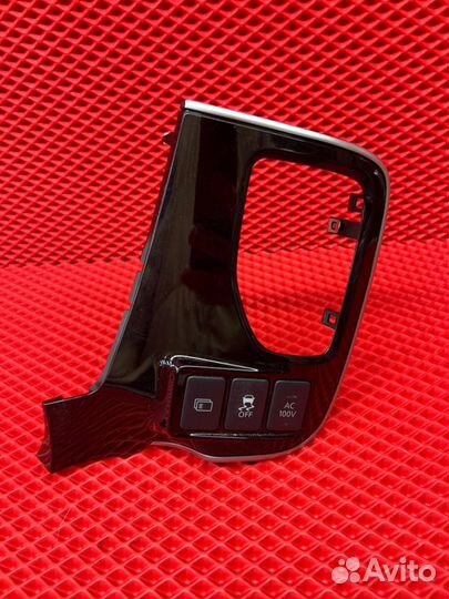 Кнопки прочее правые Mitsubishi Outlander Phev