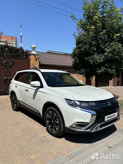 Mitsubishi Outlander 2.4 CVT, 2021, 98 200 км