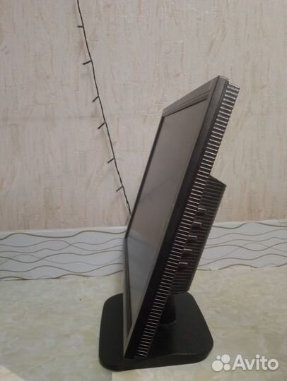 Монитор LG 17