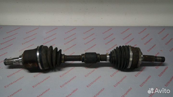 Nissan 39101-AU310 Вал приводной левый