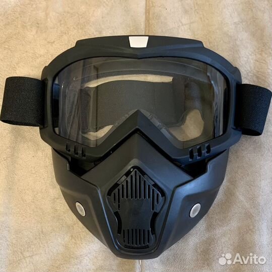 Защитная маска для лица