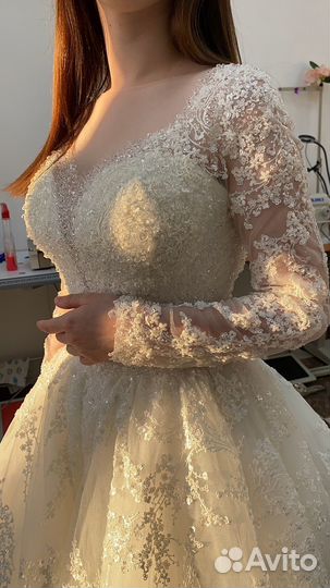 Свадебное платье