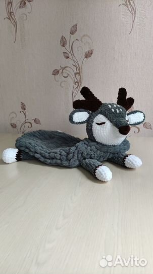 Пижамница Олененок. Вязаная плюшевая игрушка