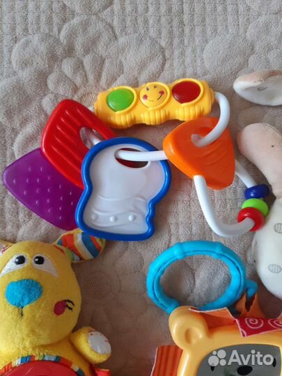 Игрушки для малышей пакетом