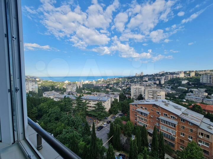 3-к. квартира, 80 м², 8/9 эт.