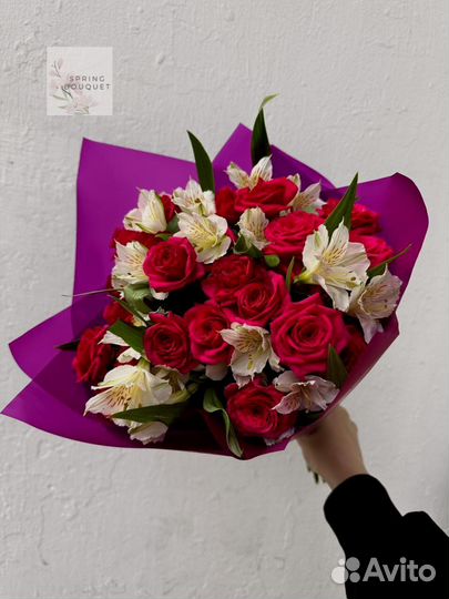 Розы Эквадор кустовые эвкалипт