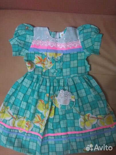 Платья на девочку 2 шт