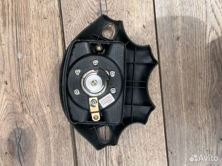Подушка безопасности в руль Renault Megan 1 1.2