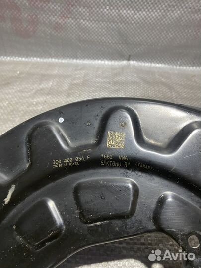 Пыльник тормозного диска VW passat b8