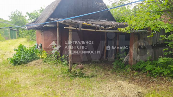 Дом 22,4 м² на участке 20 сот.