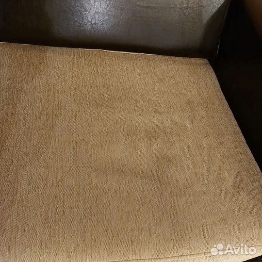 Мягкое кресло