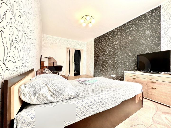 3-к. квартира, 70 м², 8/25 эт.