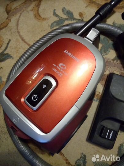 Пылесосы с контейнером Samsung