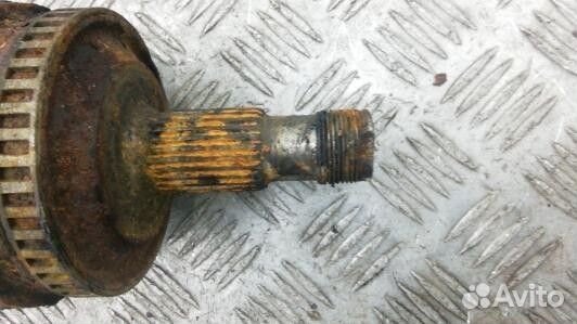 Полуось задняя (приводной вал, шрус) Mercedes-Benz