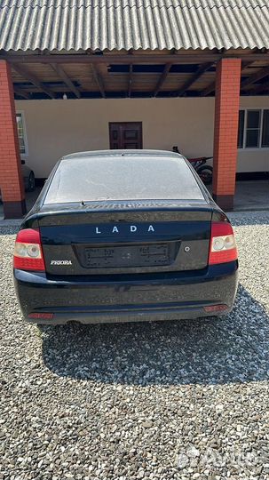LADA Priora 1.6 МТ, 2011, битый, 300 000 км
