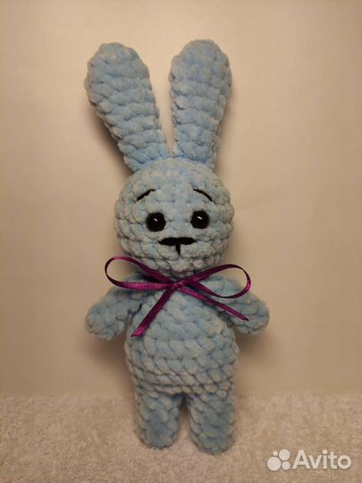 Вязаные Игрушки зайчики, ручная работа
