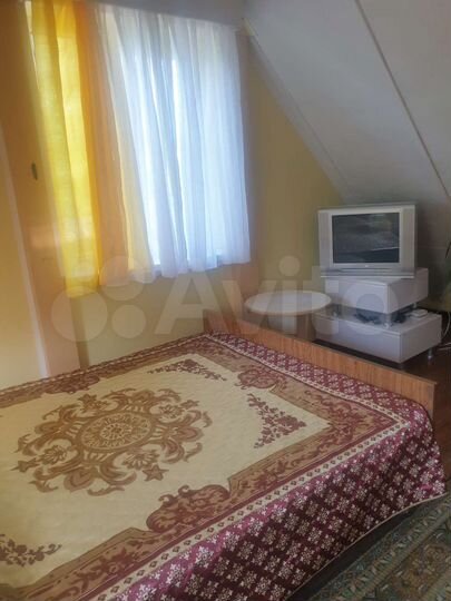 Комната 20 м² в 4-к., 1/2 эт.