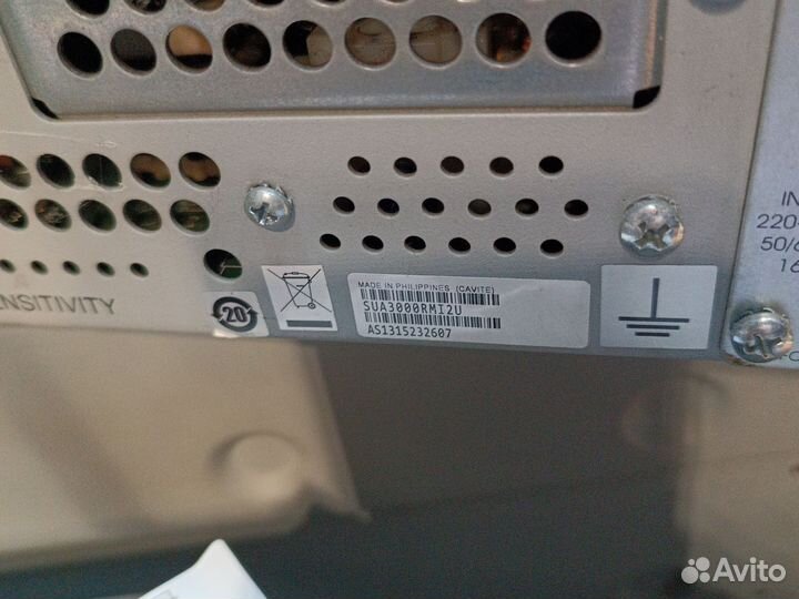 Ибп APC Smart-UPS SUA3000RMI2U
