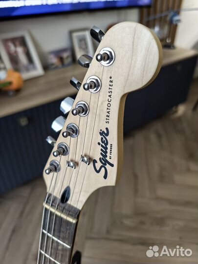 Электрогитара Fender Squier Bullet trem HSS