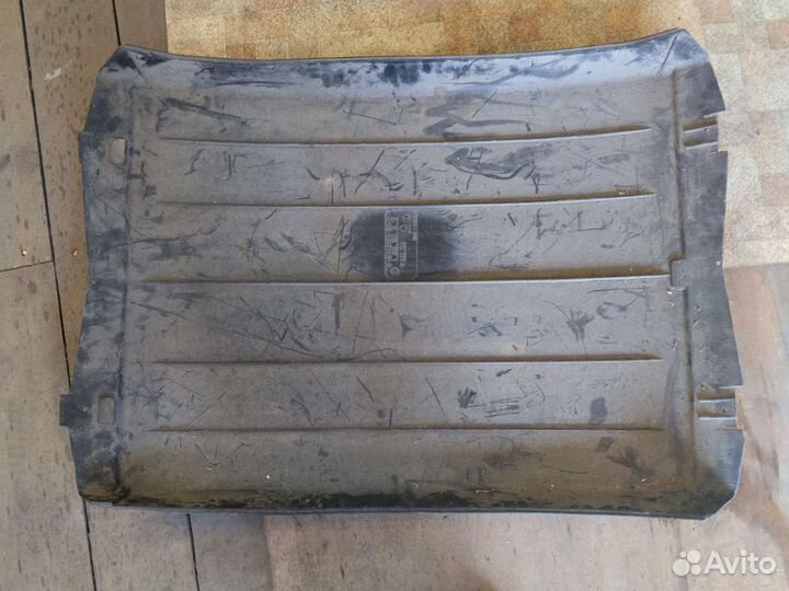 Средняя часть крыла мерседес A6555201419