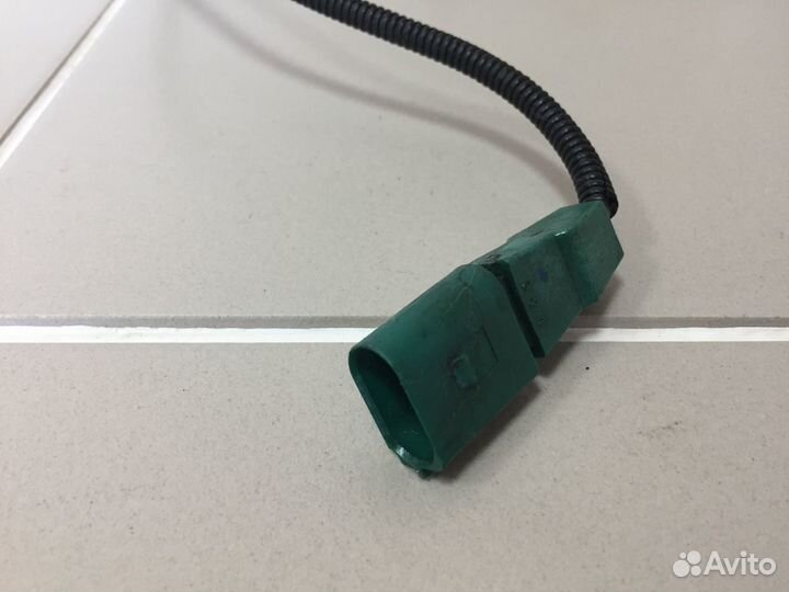 Датчик детонации VAG 06E905377A