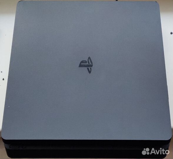 Sony playstation 4 slim