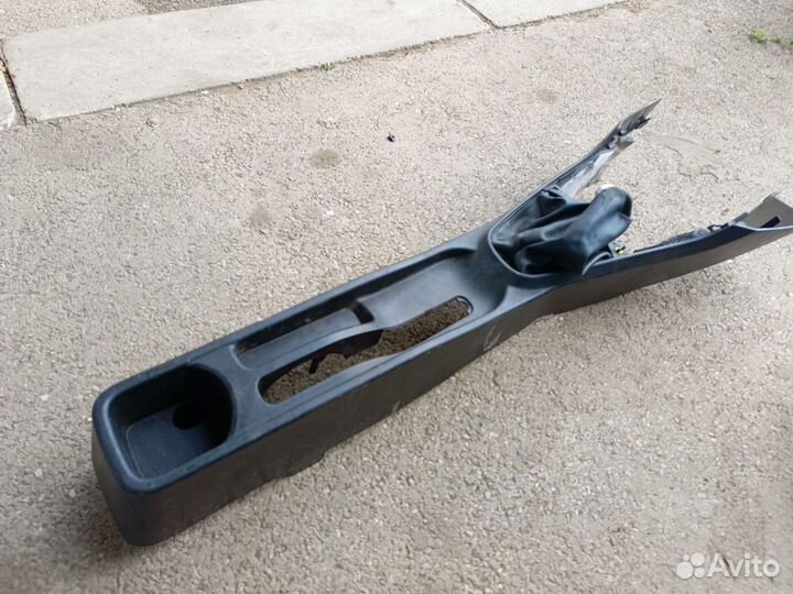 Декоративная накладка центральной консоли Geely MK