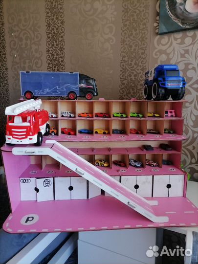 Гараж для машинок