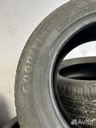 Goodyear EfficientGrip Performance 215/60 R16