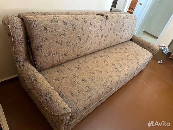 Продам старую мебель