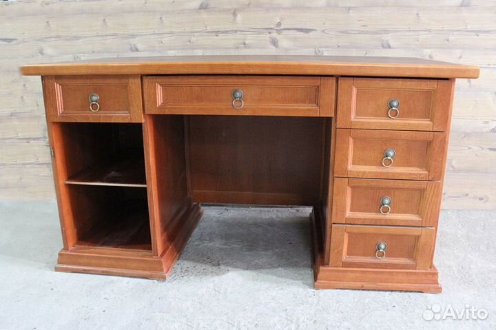 Письменный стол из массива бу в наличии