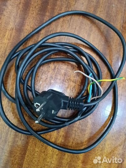 Шнур с литой вилкой