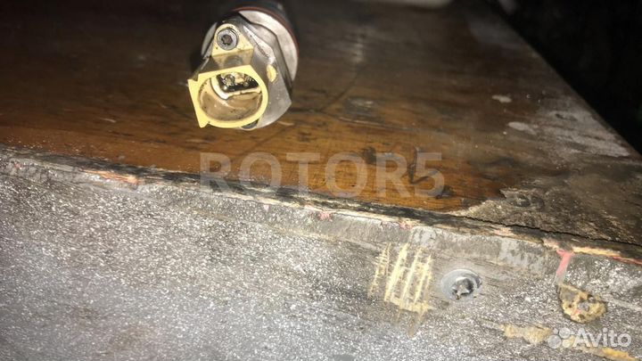 Форсунка топливная DAF XF 106 2018 2047600