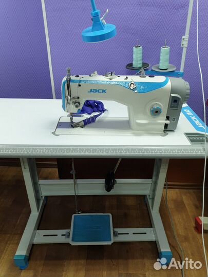 Швейная машина Jack f4