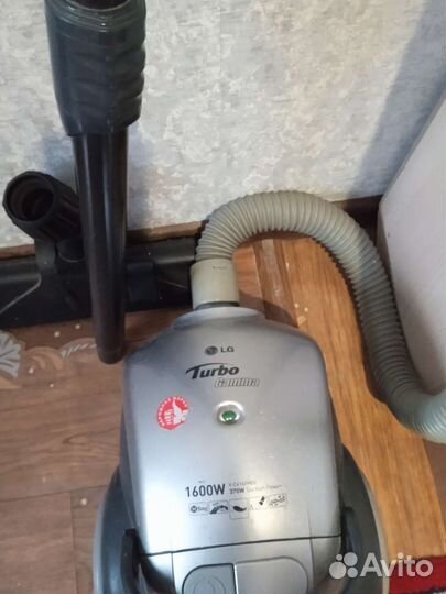 Пылесос Vitek