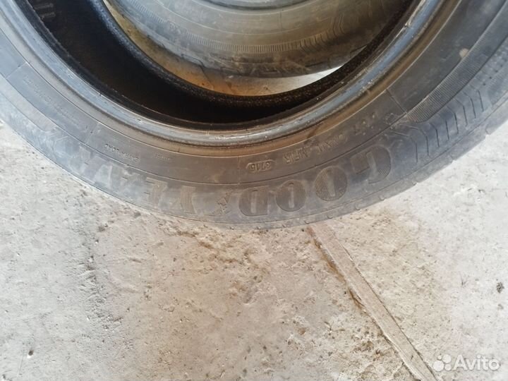Goodyear EfficientGrip Performance 205/60 R16 90