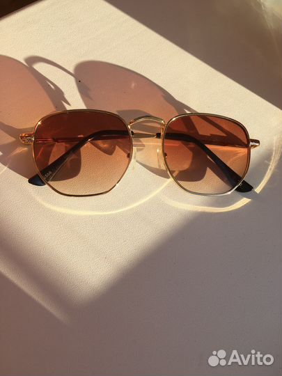 Солнцезащитные очки