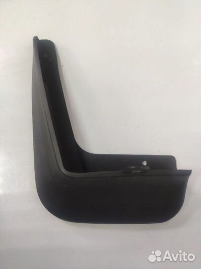 Брызговик задний левый Toyota Corolla E180